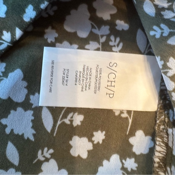 Cabi Sleeveless Button Up Tanks Size small - Picture 6 of 8